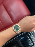 Load image into Gallery viewer, Ocho Series - Emerald Dial Rose Gold
