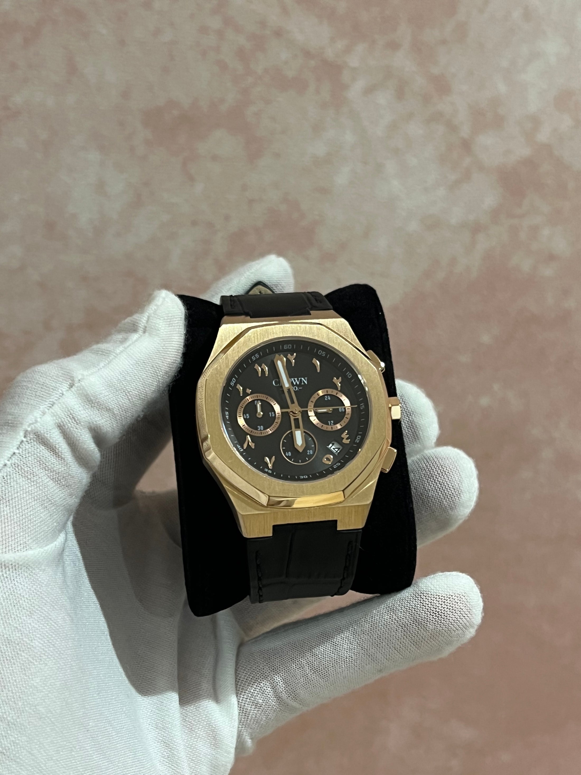 Ocho series Black arabic dial Rose leather