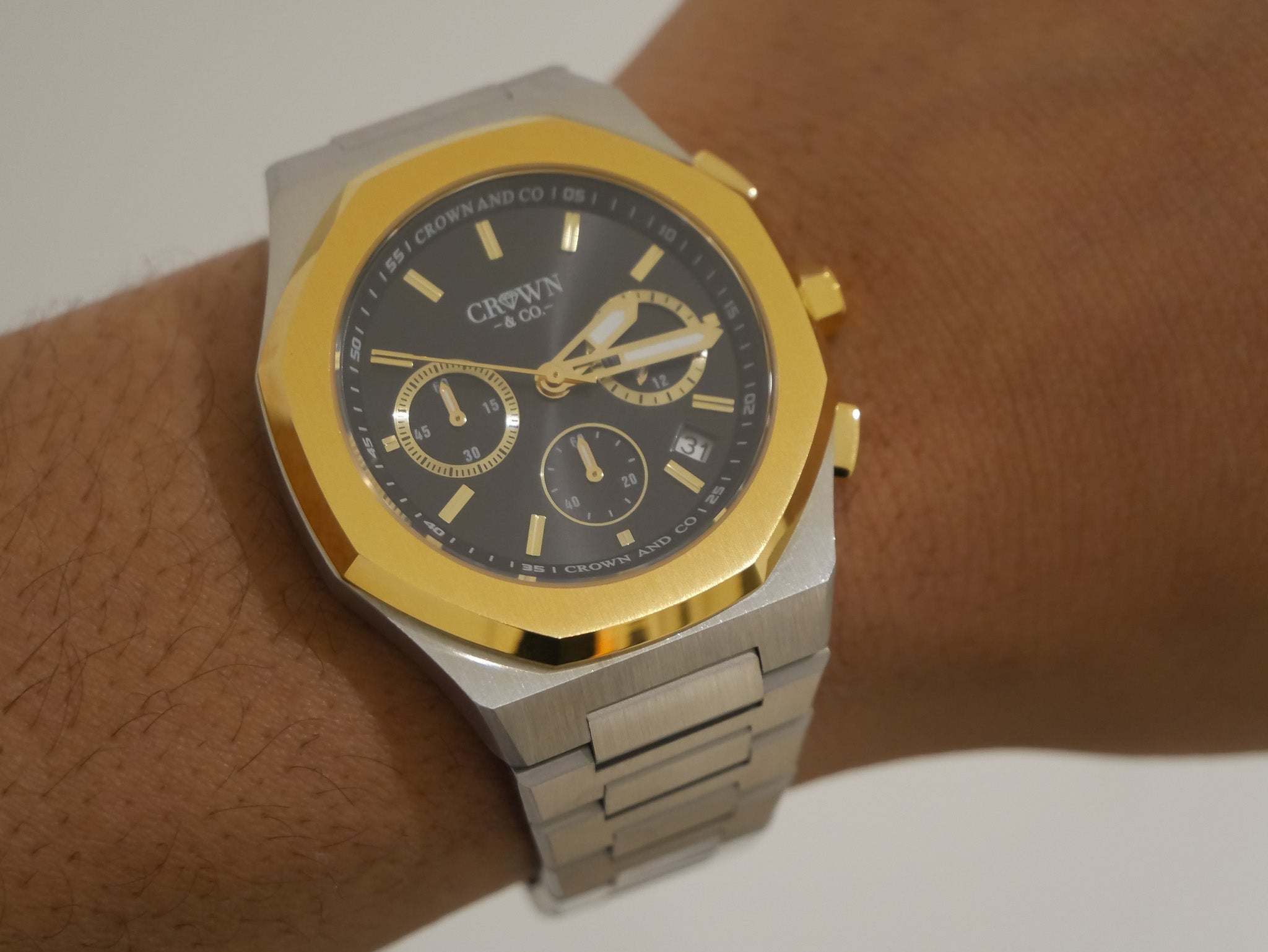 The Ocho series Yellow gold bezel 41mm